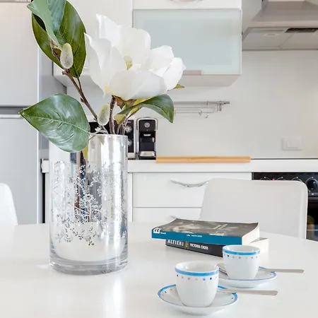 The - Meravigliosa Terrazza Sul Lago! Fiumelatte