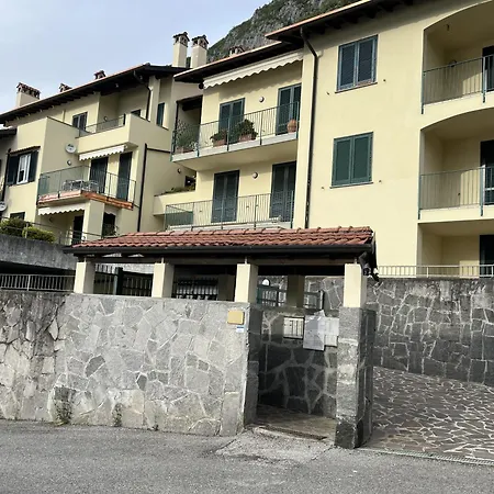 The - Meravigliosa Terrazza Sul Lago! Fiumelatte